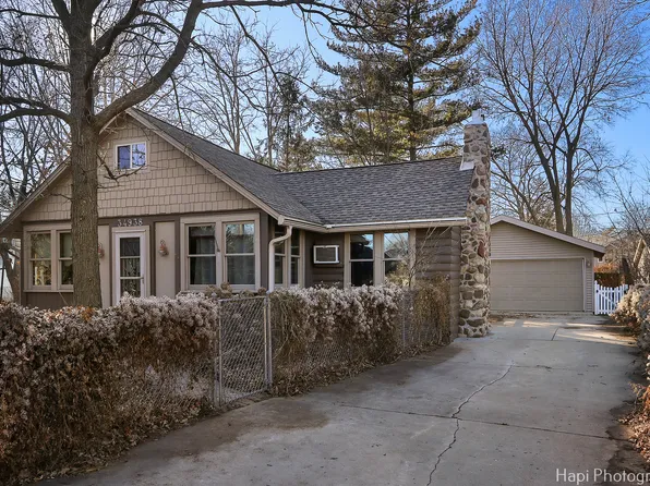34938 N James Ave, Ingleside, IL 60041
