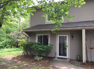 71 Overlook Dr, South Burlington, VT 05403