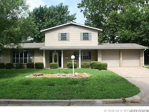 401 S Moore Ave, Dewey, OK 74029