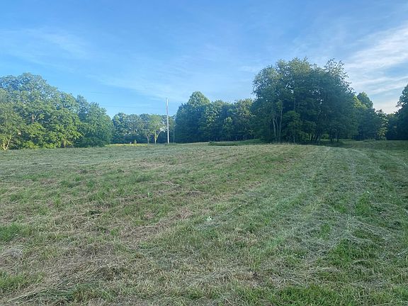 2nd image of 2947 Crickmer Rd