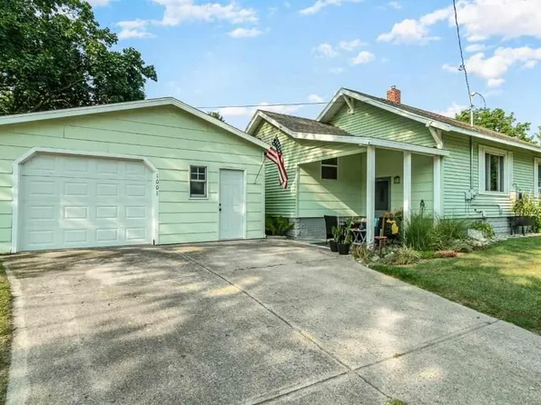 1001 Sanford Ave, Alma, MI 48801