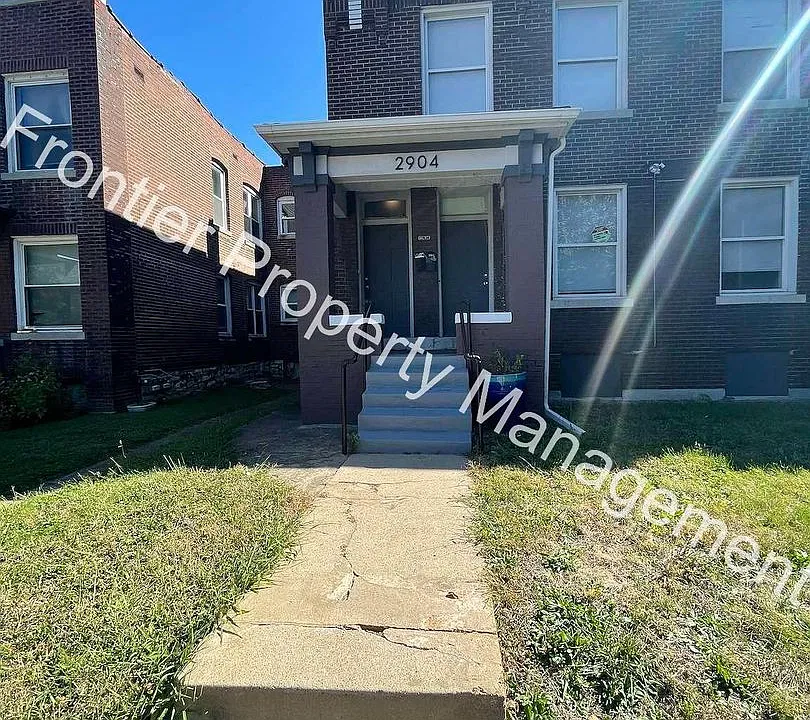 2904-2908 S Compton Ave