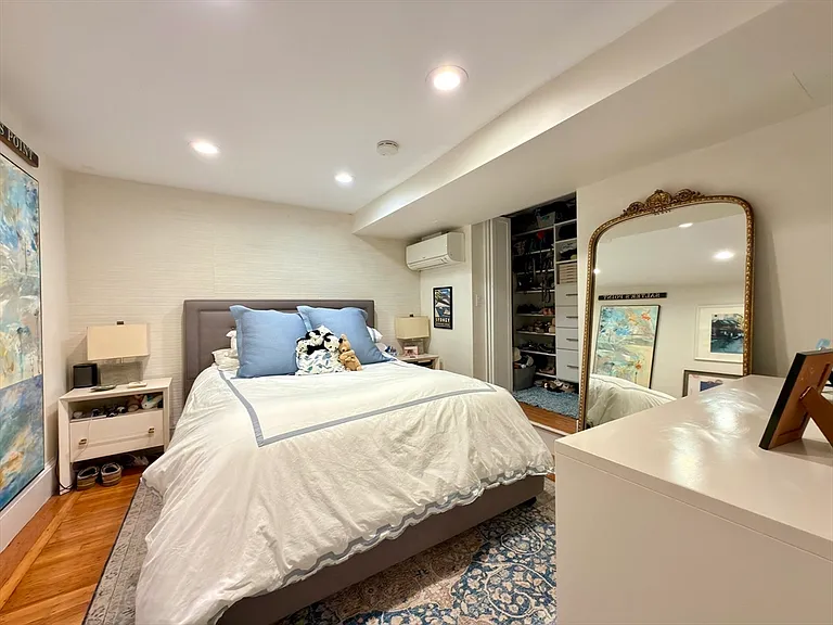 41 Pinckney St #B — Photo 10