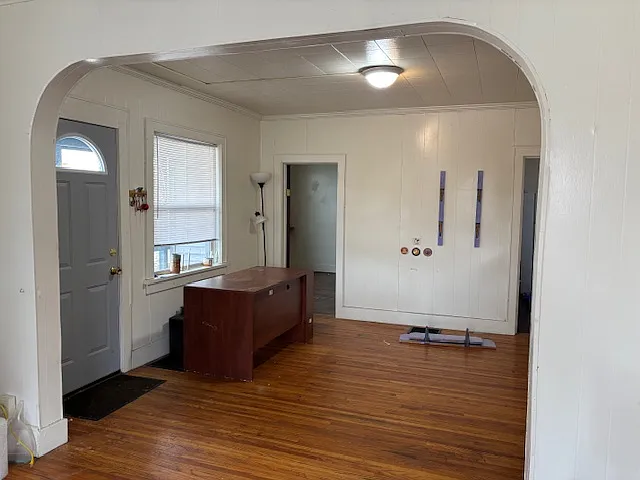 Diniing room (seen from living room)