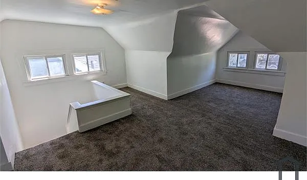 443 W Thornton St — Photo 8