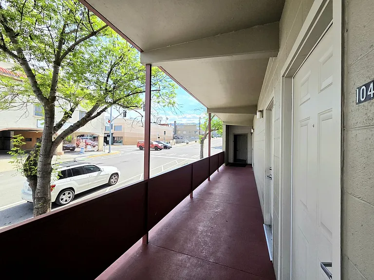 101 N Mission St — Photo 15