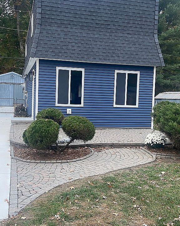 1st image of 9246 Island Dr