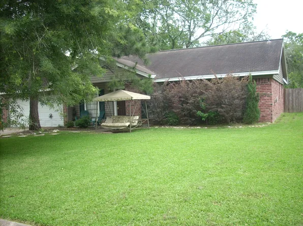 1907 Tracy Lynn Ln, Alvin, TX 77511