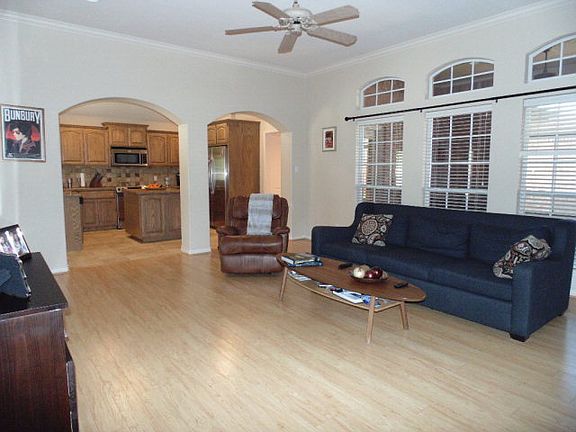 3rd image of 3202 Southridge Ct