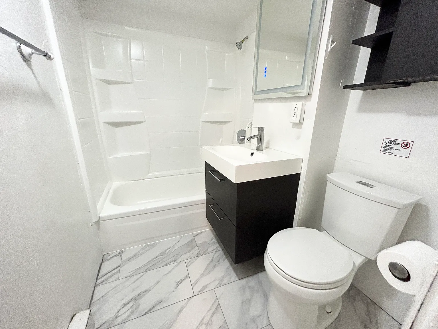 3 bed, 9999 sqft, $4,200 — Photo 2