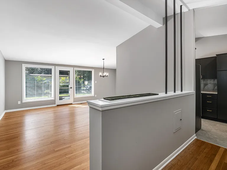 1050 Brooklawn Rd — Photo 5
