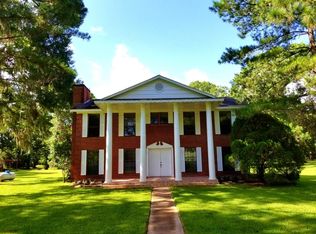 1710 Colony Ln, Angleton, TX 77515