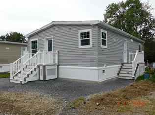 64 Back Street, Oxford Twp., NJ 07863