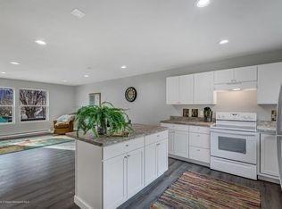 333 E 4th St, Rifle, CO 81650