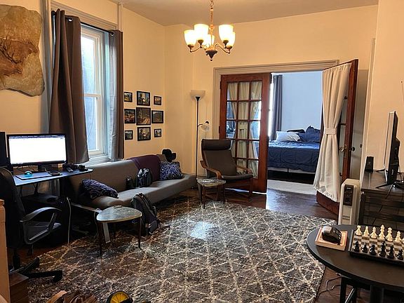 2nd image of 759 Corinthian Ave #2R