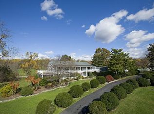 10440 Down Patrick Ln, Great Falls, VA 22066