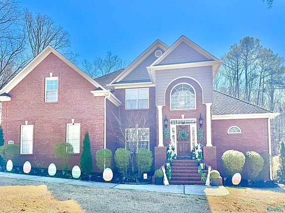 2nd image of 211 Quailwood Ln