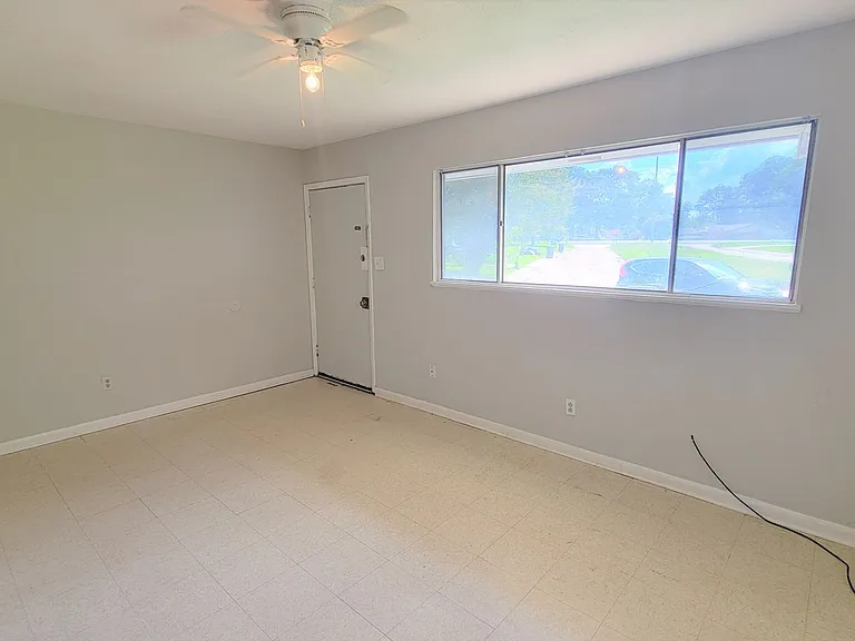3406 Black Lake Cir — Photo 3