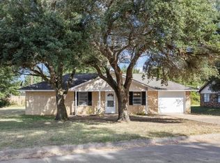 170 Pine Mdws, Hempstead, TX 77445