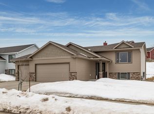 5938 Kingsbury Dr NW, Rochester, MN 55901