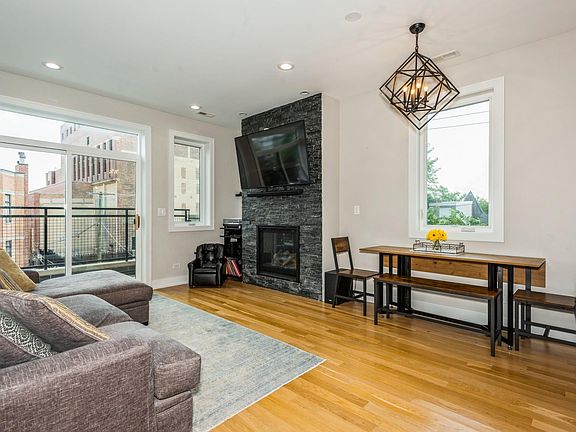 5th image of 2415 W Cortez St #3