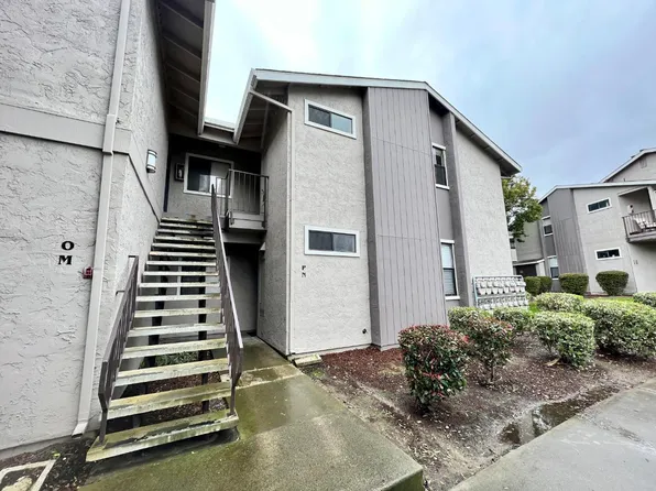 408 Tyler Pl APT P, Salinas, CA 93906