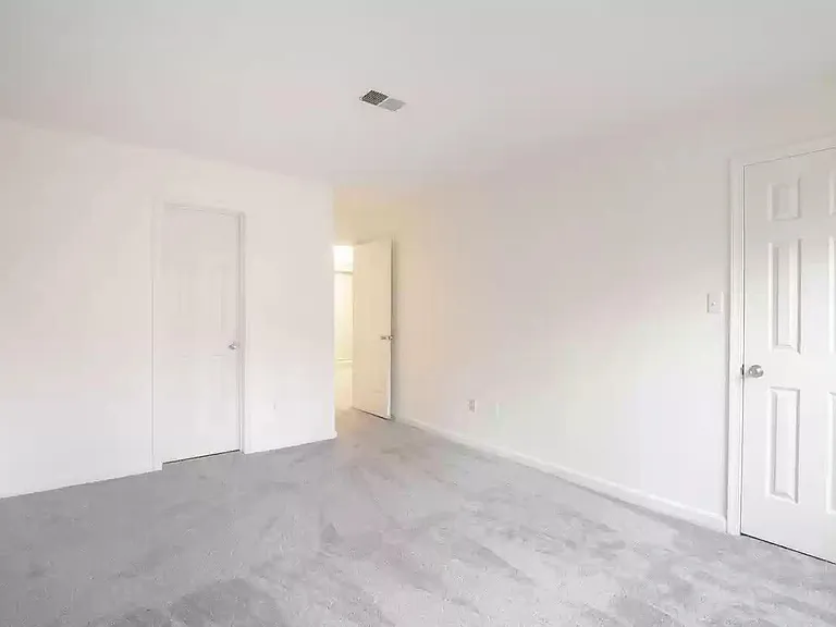 2241 Lovedale Ln #J — Photo 10
