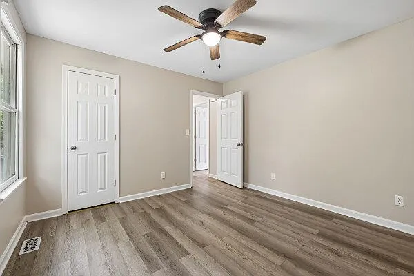 776 Princeton Cir — Photo 19