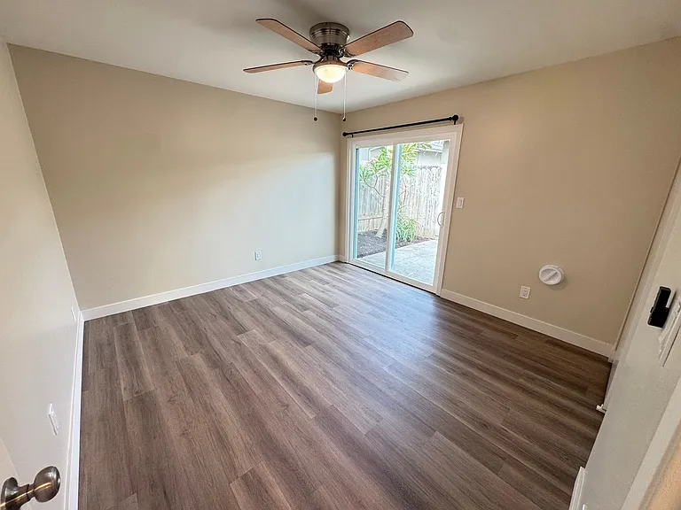 Orange Ave Apartments — Photo 8