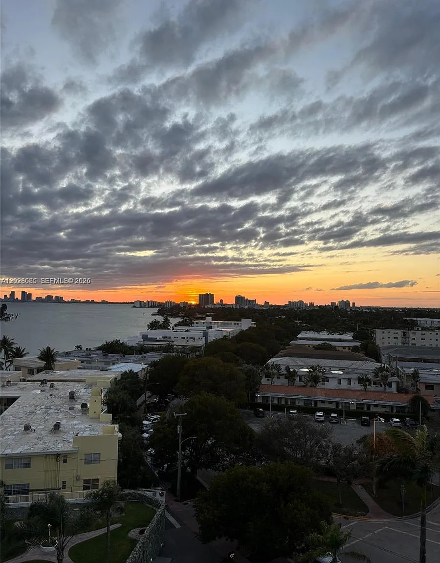 King Cole Condo — Photo 1