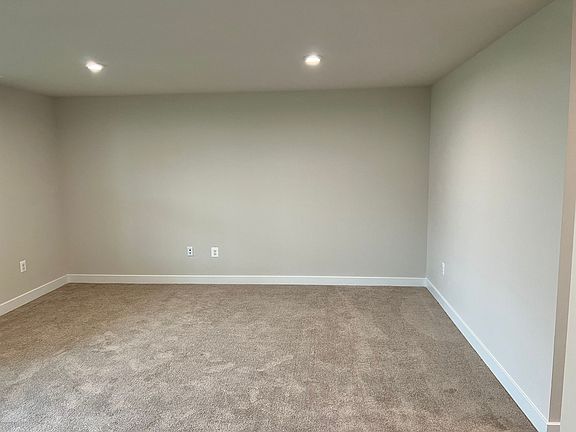 5th image of 156 Fletcher Cir #1