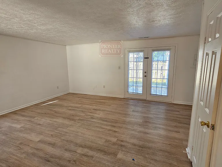 4944 Farrell Ct — Photo 12