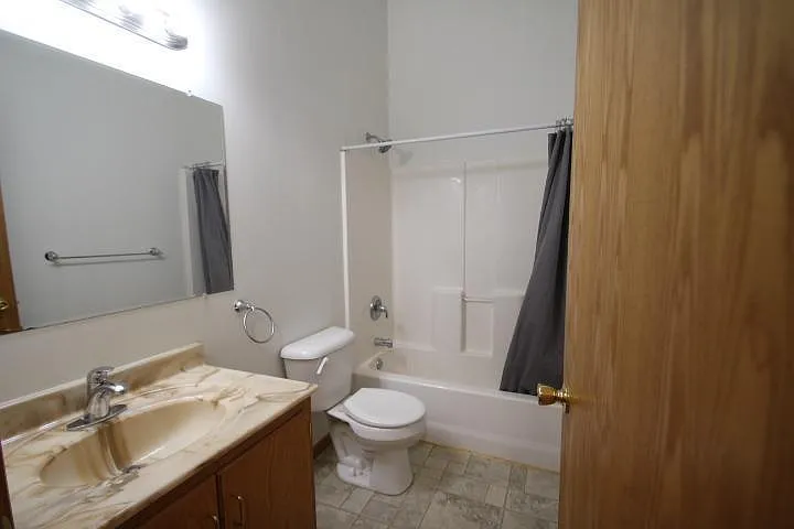 1 bed, 1.0 bath, 672 sqft, $900 — Photo 4