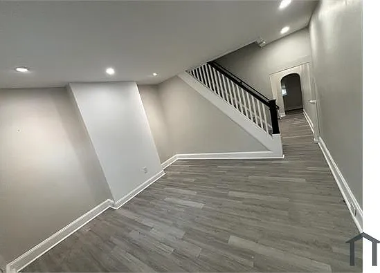 2242 Fraley St — Photo 3