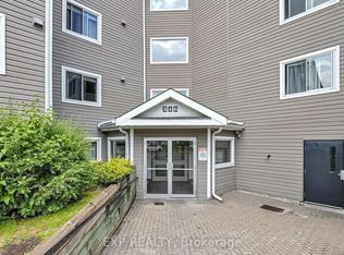 316 Lorry Greenberg Dr UNIT 121, Ottawa, ON K1T 2P4