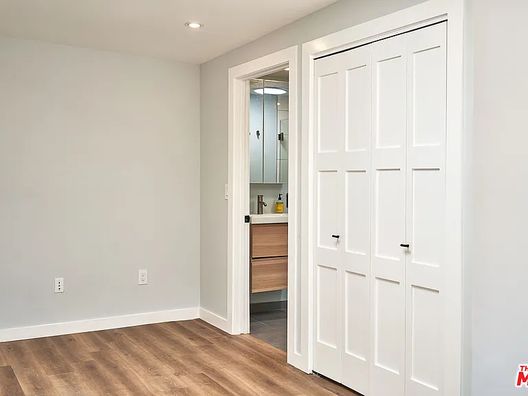 10394 Keswick Ave — Photo 14