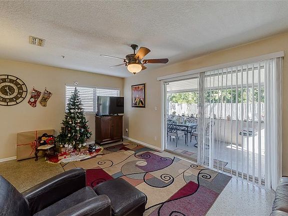 3rd image of 8411 Le Mesa St