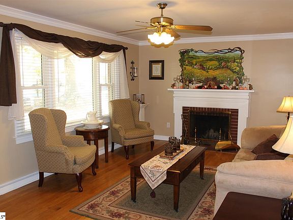 2nd image of 110 Montis Dr
