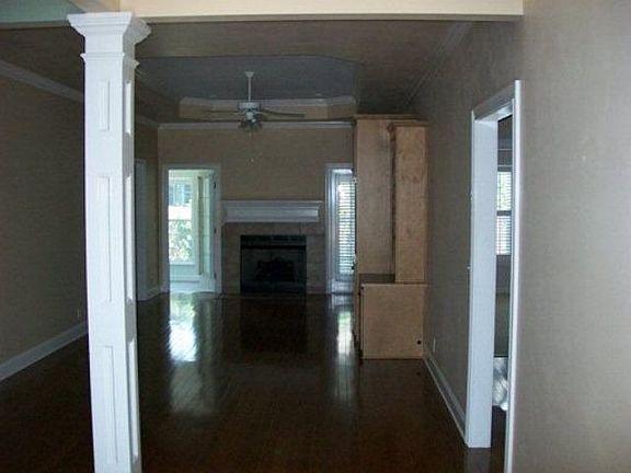 3rd image of 117 Village Creek Way