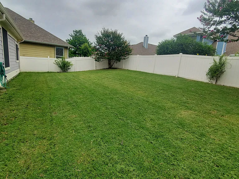 413 Creekside Dr — Photo 15