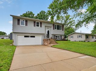 203 Elm St, Waverly, IA 50677