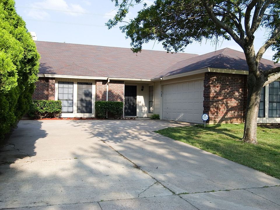 1st image of 5215 Nocona Ln