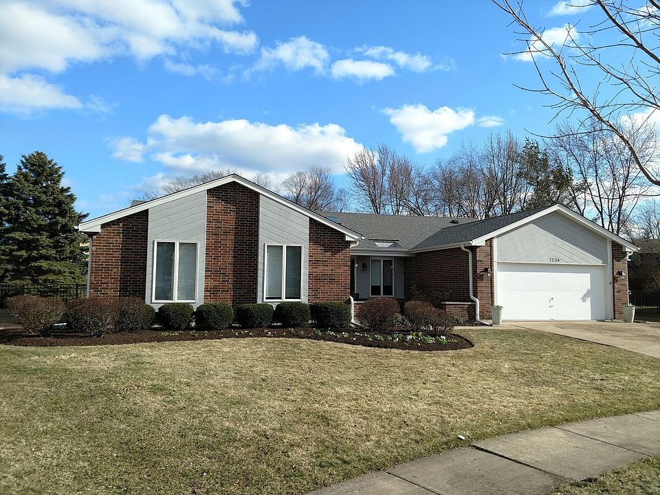 1st image of 1204 Amy Ln
