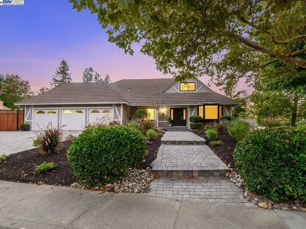 1148 Greenbrook Dr, Danville, CA 94526