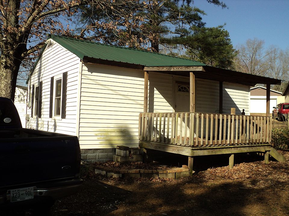 2nd image of 3406 Oxford St
