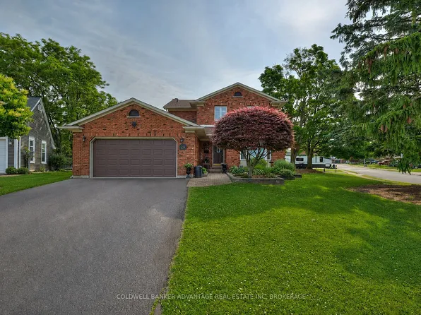 28 Dixon Cres, Welland, ON L3C 6P4