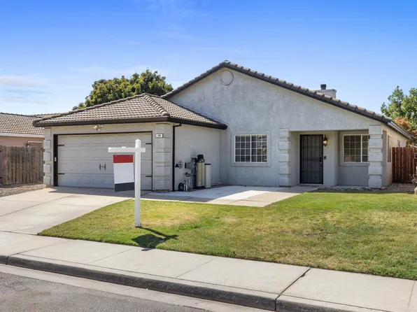 398 Shalako Dr, Oakdale, CA 95361