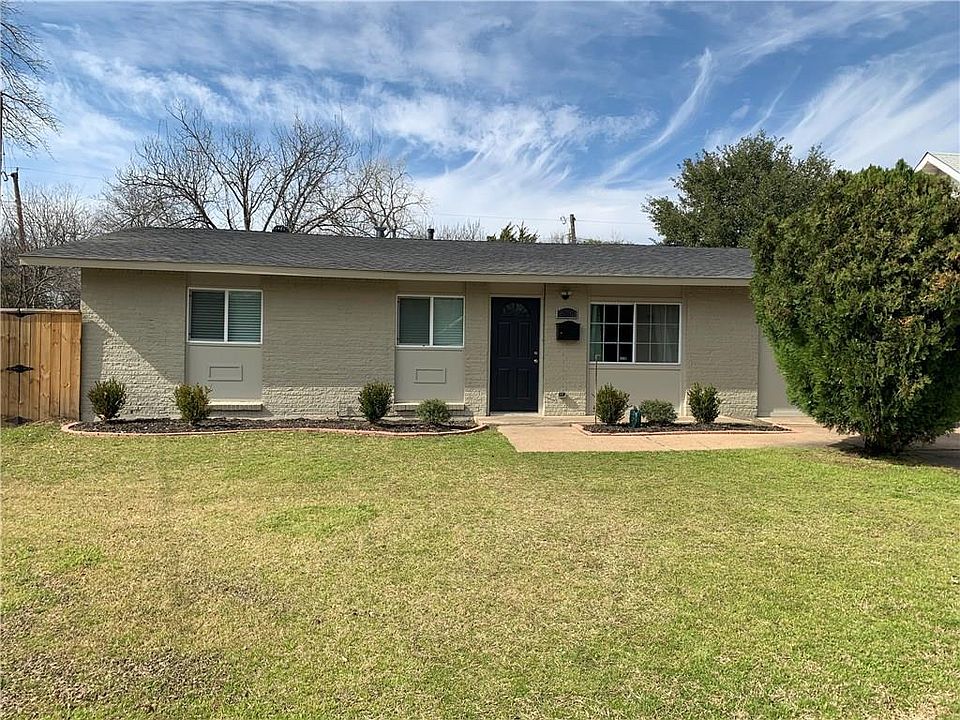 1st image of 2403 Lakeland Dr