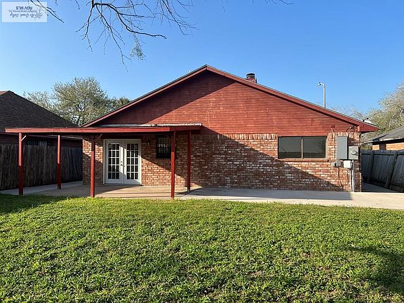 3rd image of 1064 Pasadero Dr