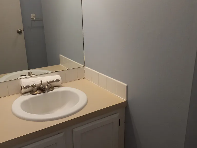 448 Eldridge St — Photo 22